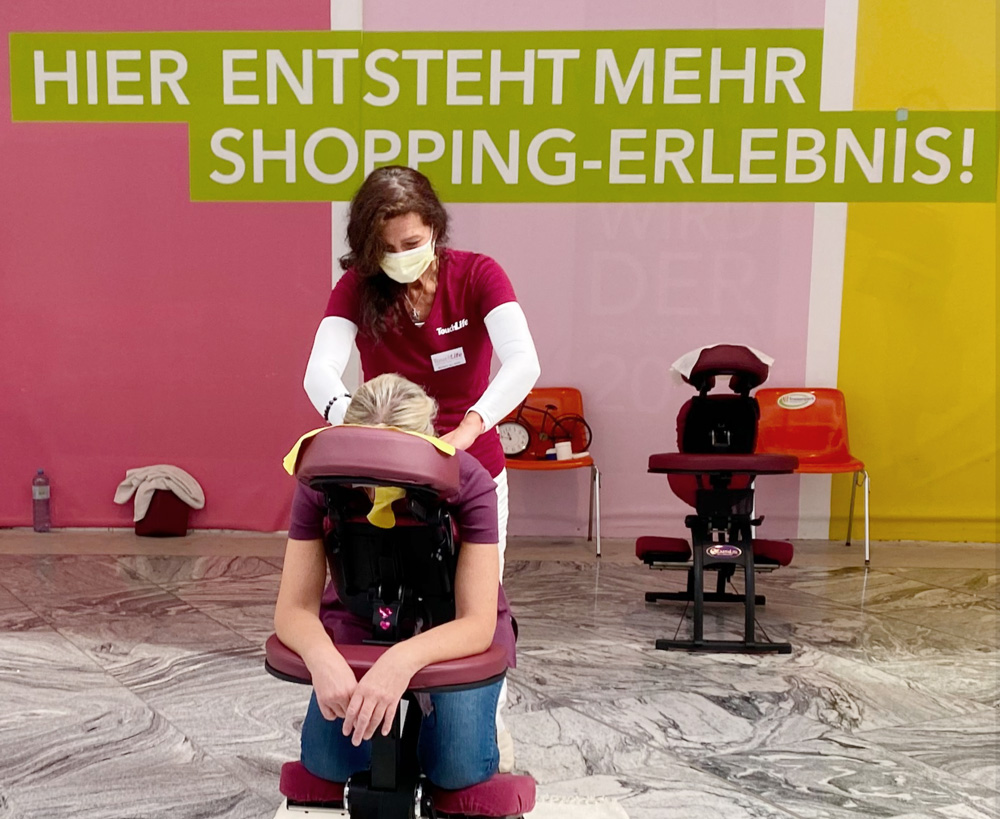 Mobile Massage in Zeiten von Corona im Einkaufszentrum St. Pölten, Traisen Park